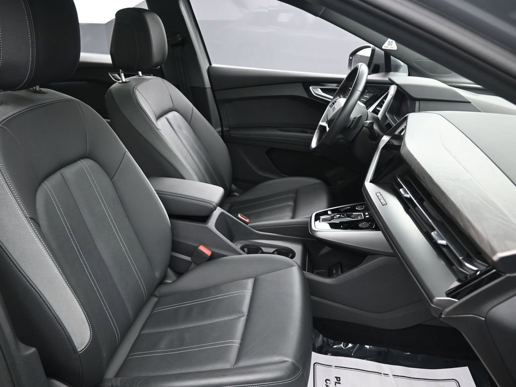 Used 2024 Audi Q4 e-tron Premium w/ Convenience Package image 34