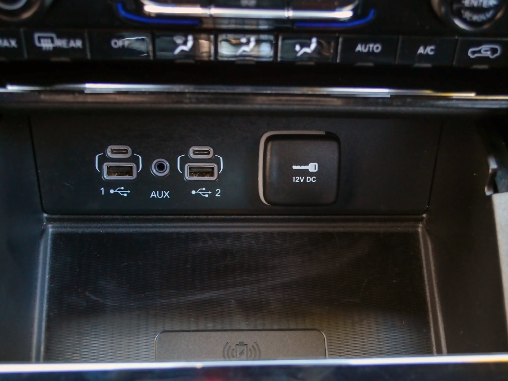 Used 2023 Jeep Grand Cherokee L Laredo AWD/4WD image 23