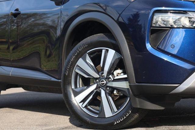 Certified 2024 Nissan Rogue SL image 3