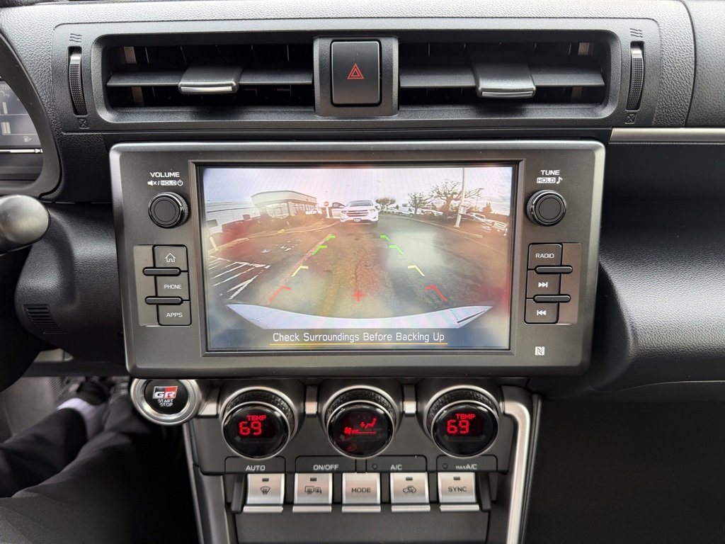 Used 2024 Toyota GR86 Premium image 21