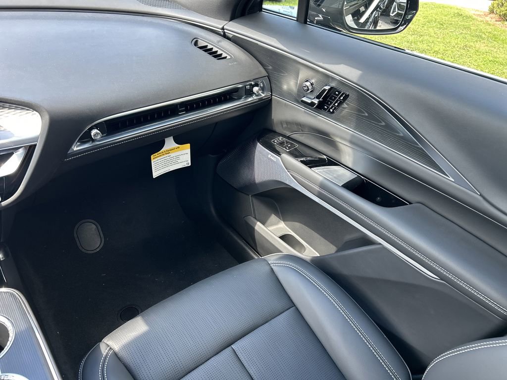 New 2026 Cadillac Lyriq V AWD/4WD image 16