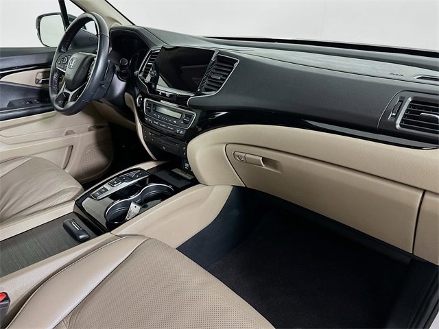 Certified 2021 Honda Pilot Elite image 32