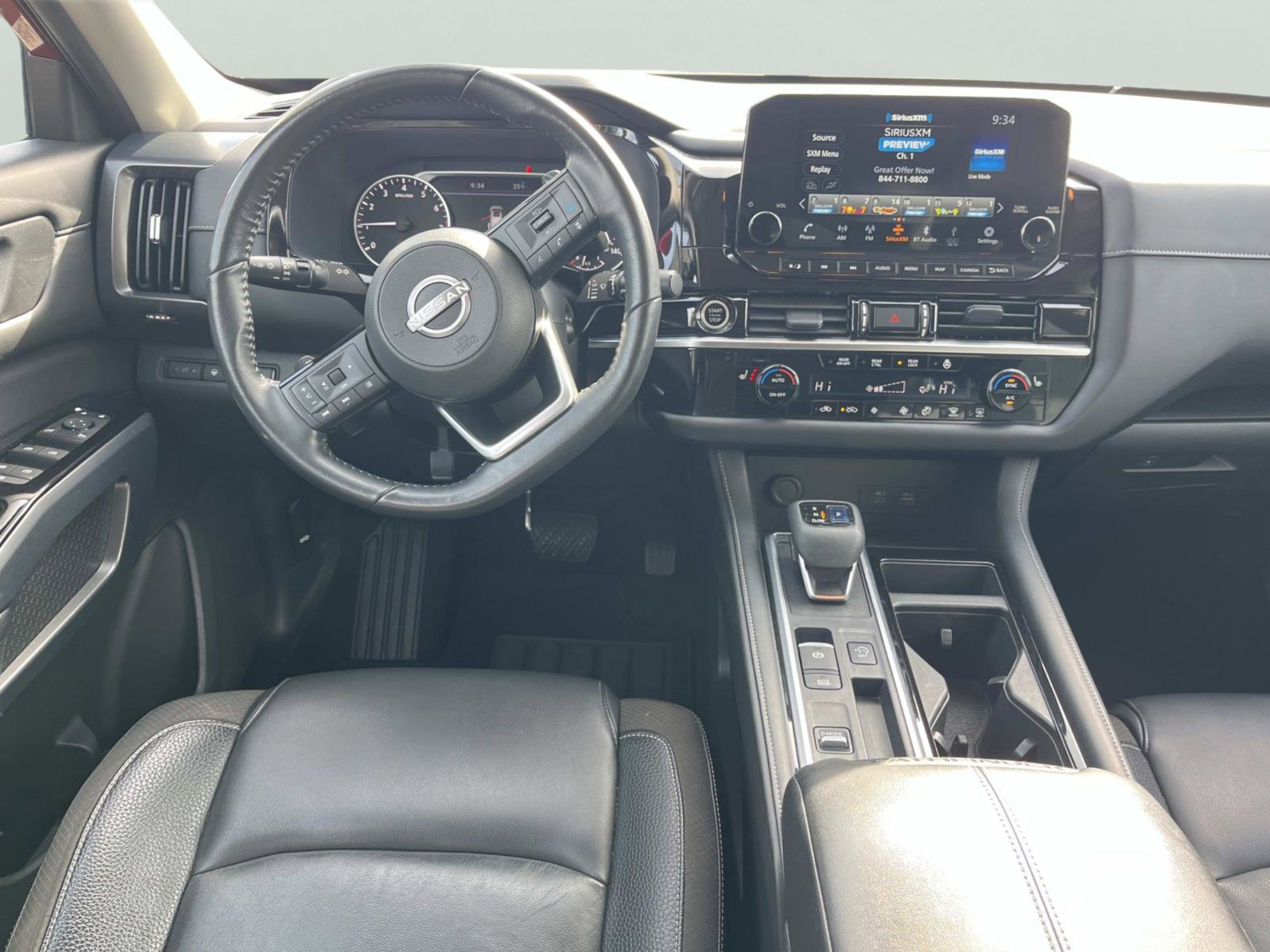 Used 2022 Nissan Pathfinder SL w/ SL Black Package image 14