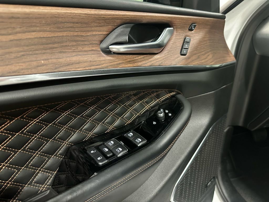 Used 2023 Jeep Grand Cherokee L Summit w/ High Altitude Package image 14