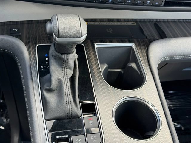 Certified 2024 Toyota Sienna Limited FWD image 28