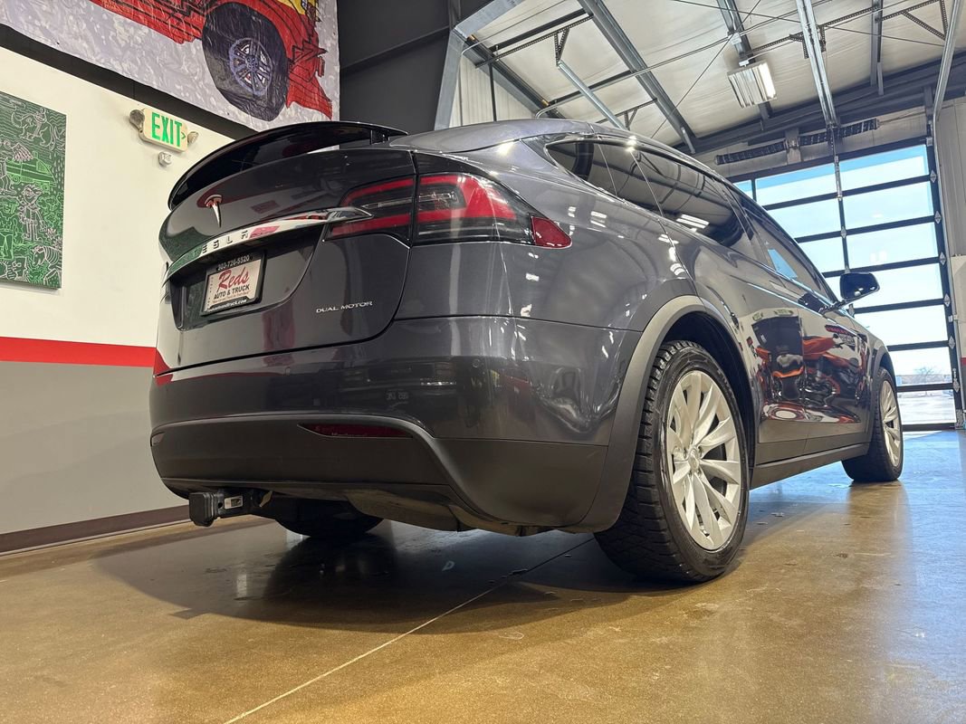 Used 2020 Tesla Model X image 37