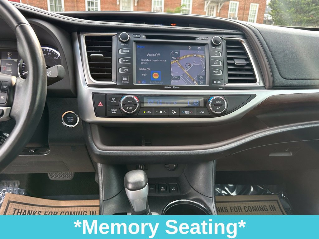 Used 2014 Toyota Highlander Limited Platinum AWD/4WD image 24