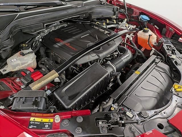 Used 2023 Alfa Romeo Stelvio Veloce AWD/4WD image 33