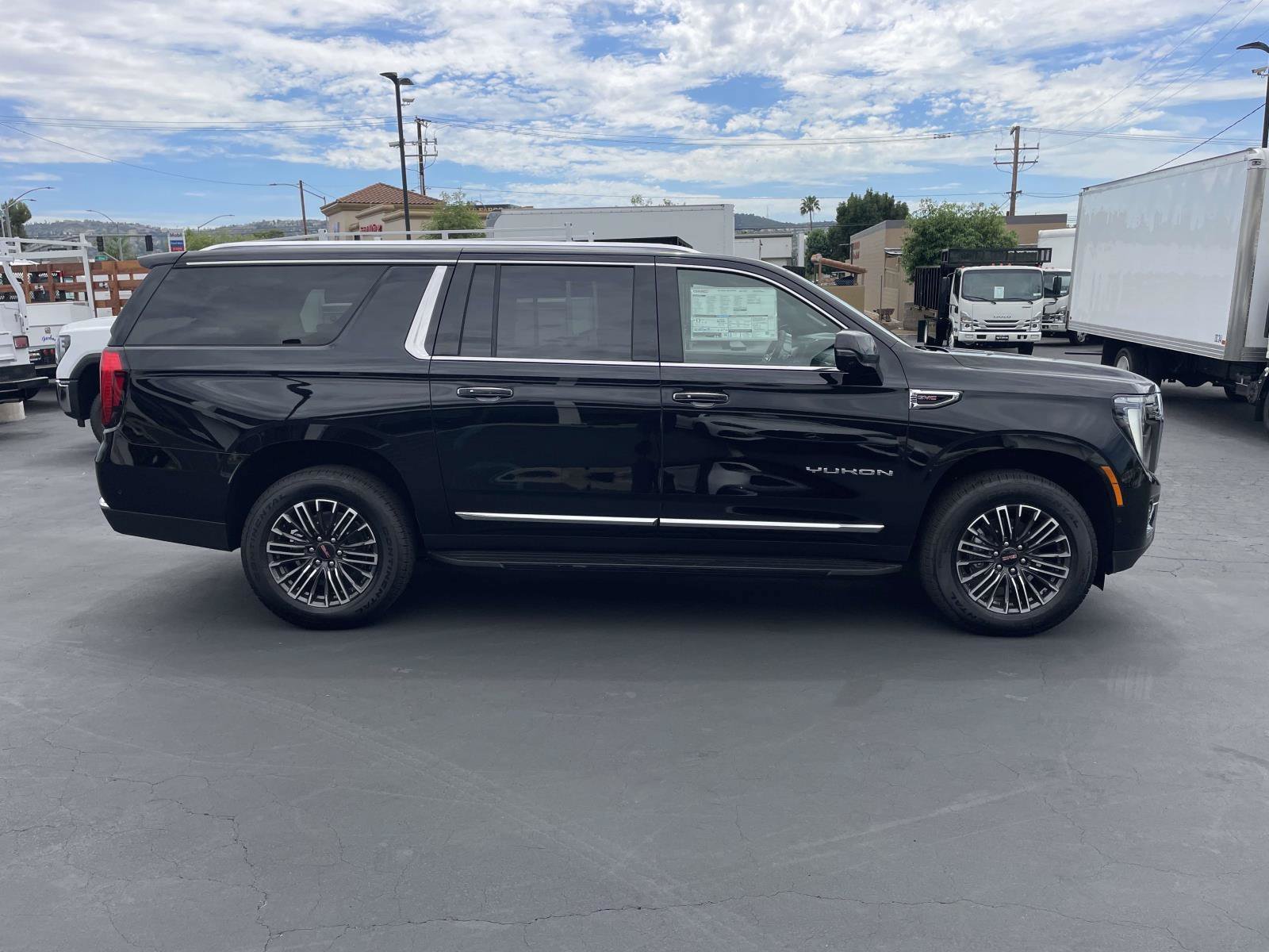 New 2026 GMC Yukon XL Elevation RWD image 4