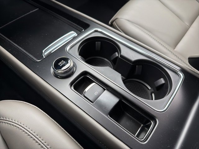 New 2026 Lincoln Corsair Premiere image 14