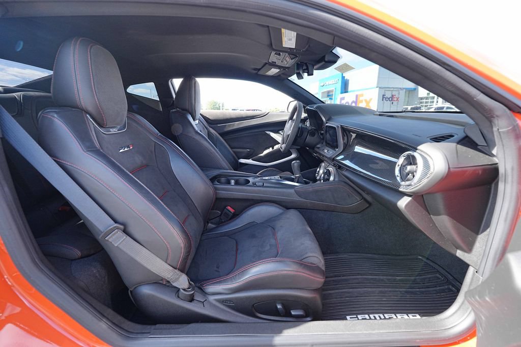 Used 2019 Chevrolet Camaro ZL1 RWD image 26