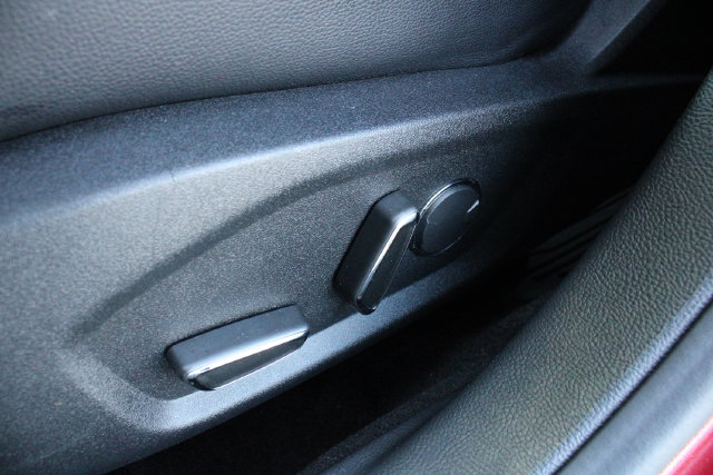 Used 2019 Ford Fusion SEL FWD image 3