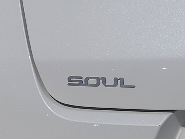 Certified 2025 Kia Soul LX w/ LX Technology Package FWD image 16