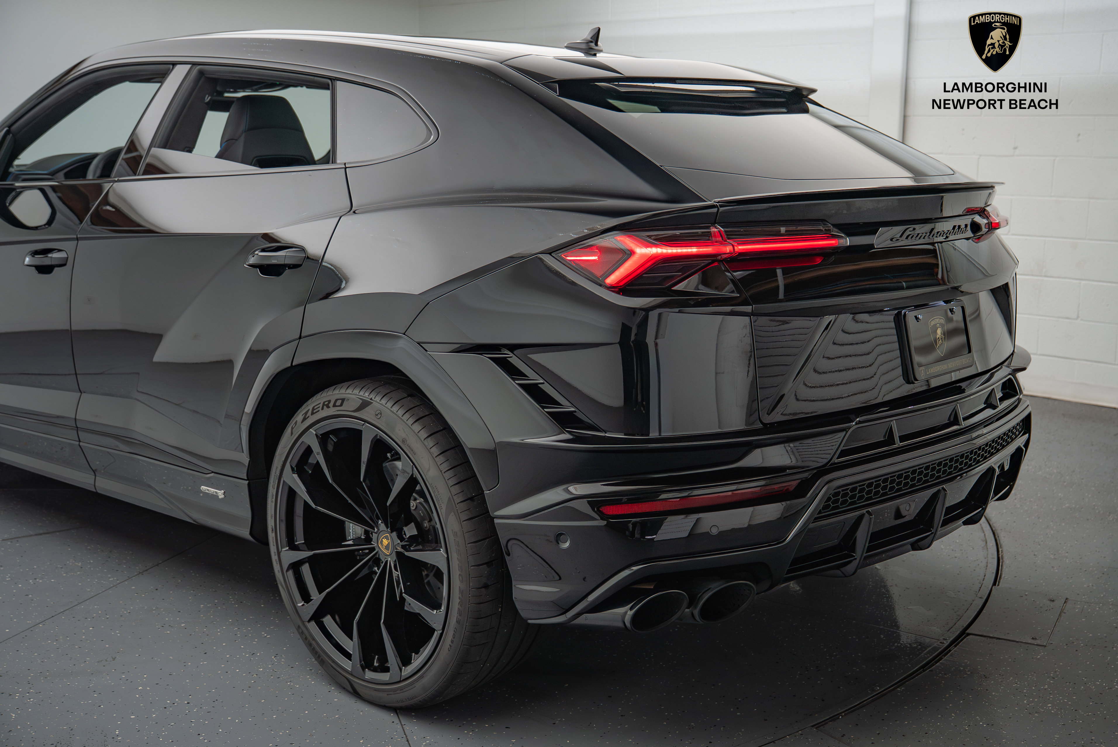 Used 2024 Lamborghini Urus S image 14