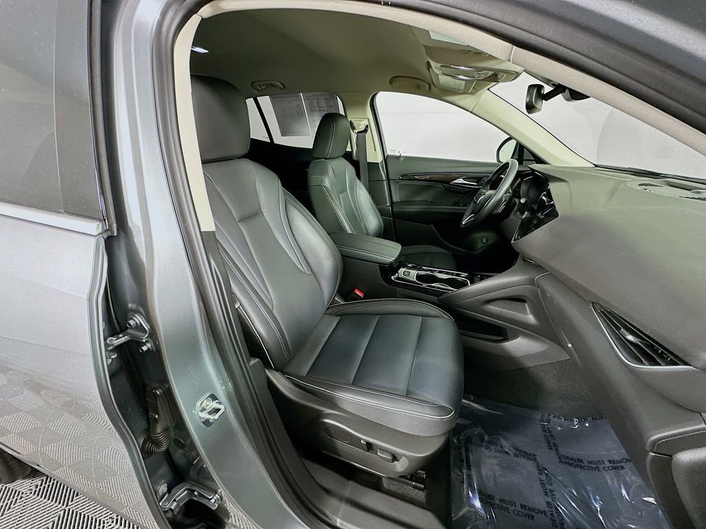 Used 2023 Buick Envision Essence image 36