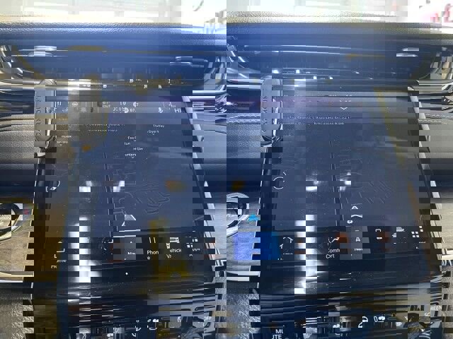 Used 2023 Jeep Grand Cherokee 4WD 4xe w/ Luxury Tech Group II image 26