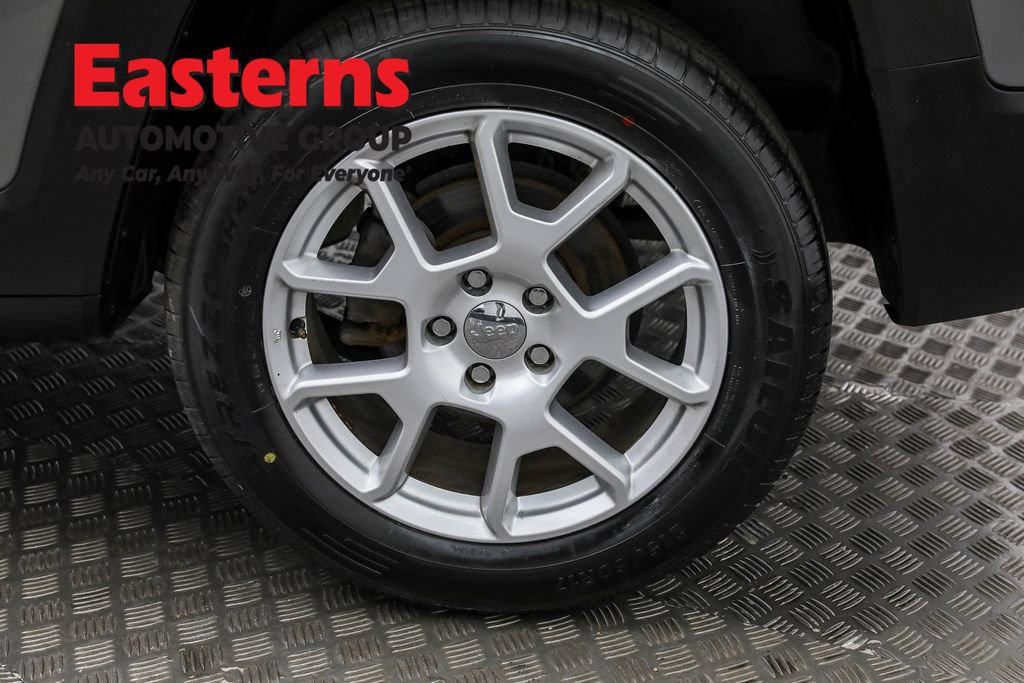 Used 2021 Jeep Renegade Latitude image 33