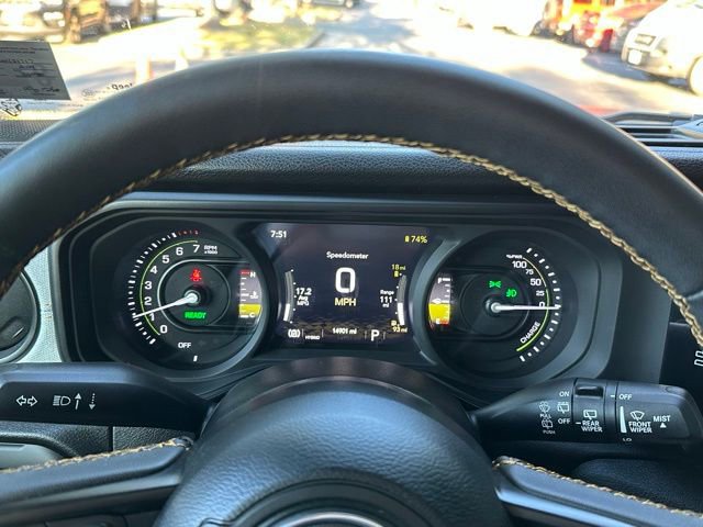 Used 2024 Jeep Wrangler Unlimited image 24