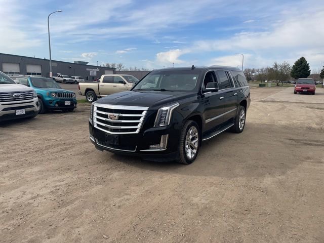 Used 2016 Cadillac Escalade ESV Luxury AWD/4WD image 5
