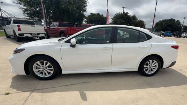 Used 2026 Toyota Camry LE FWD image 5