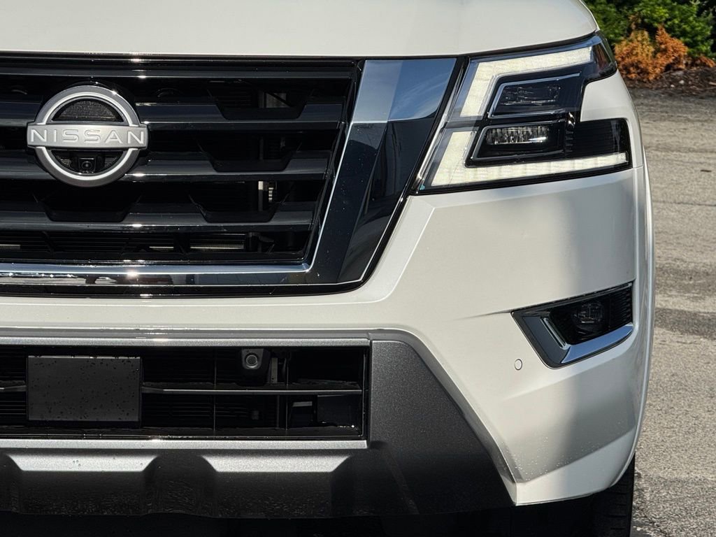 Used 2024 Nissan Armada Platinum w/ Captain's Chairs Package image 7