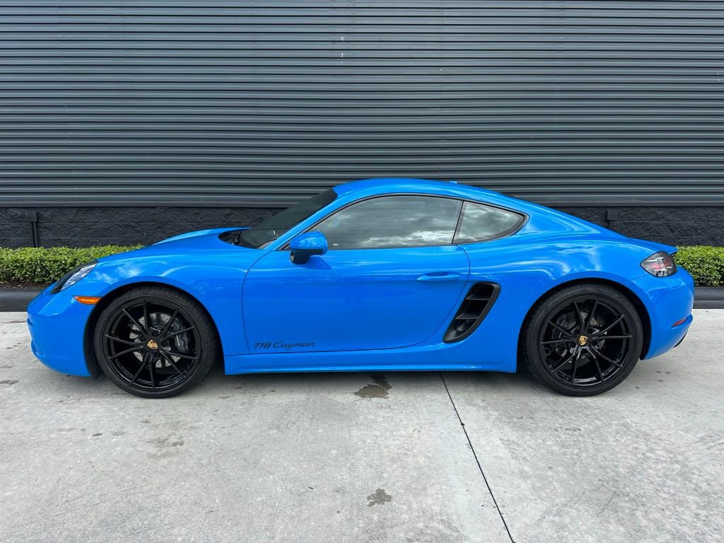 Used 2025 Porsche 718 Cayman image 4