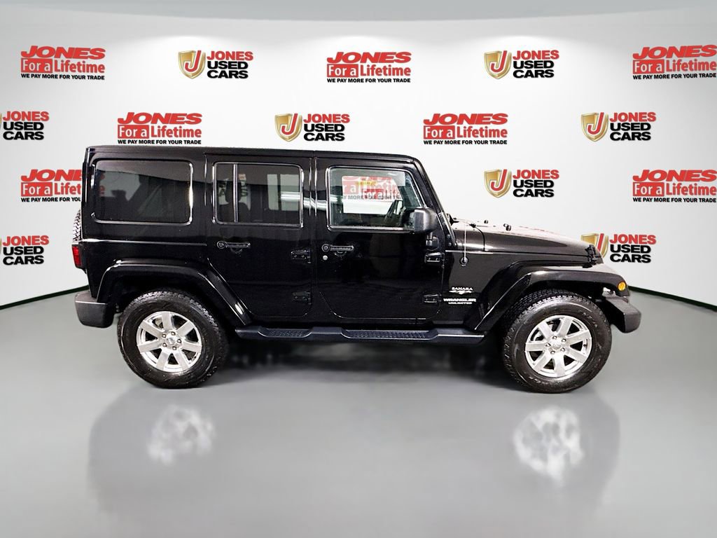 Used 2016 Jeep Wrangler Unlimited Sahara w/ Connectivity Group image 15