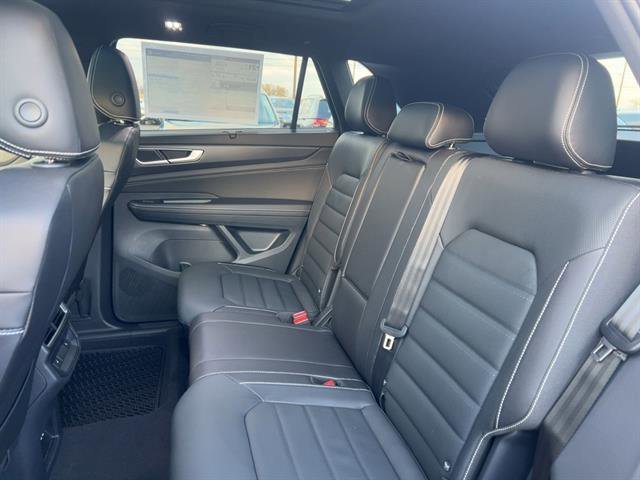 New 2025 Volkswagen Atlas Cross Sport SEL R-Line image 10