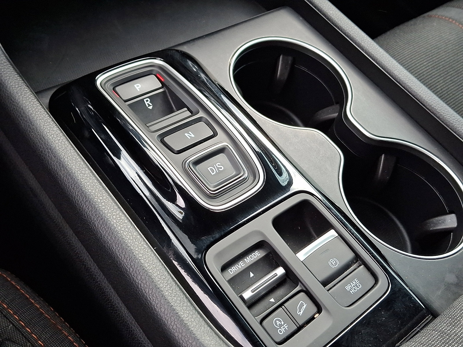 Used 2025 Honda Pilot Sport image 18