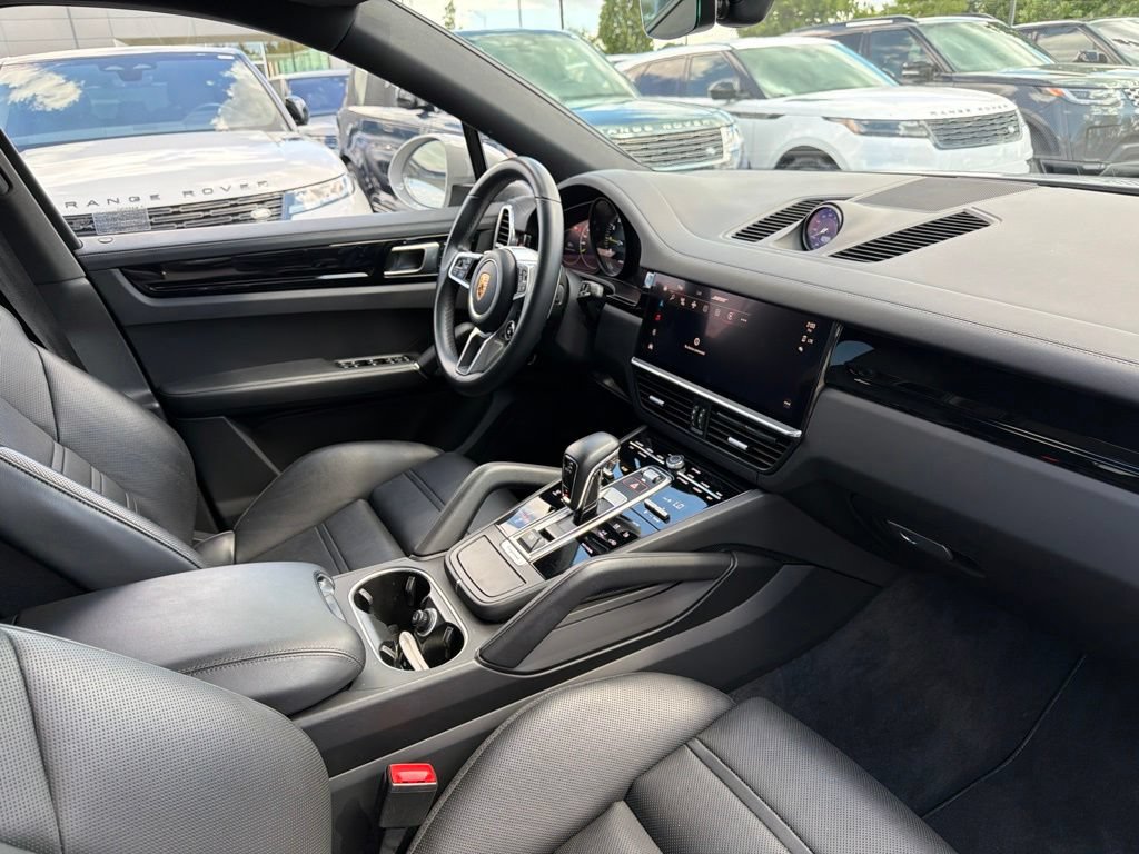 Used 2022 Porsche Cayenne E-Hybrid Coupe w/ Premium Plus Package AWD/4WD image 15