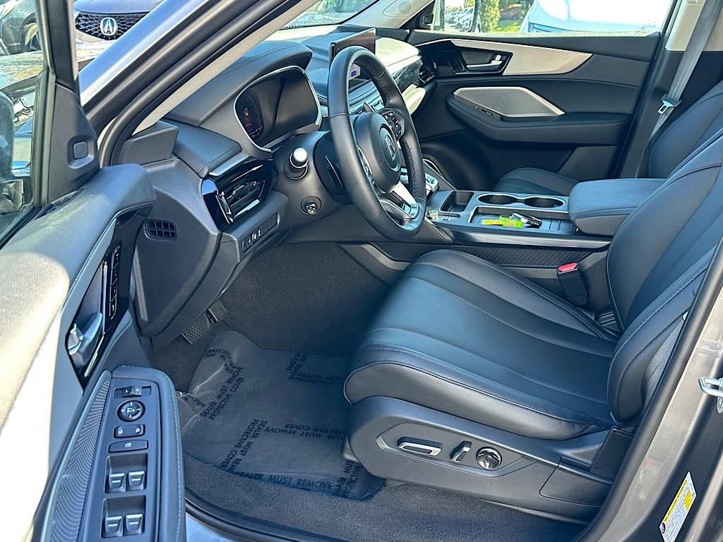 Certified 2025 Acura MDX SH-AWD image 18