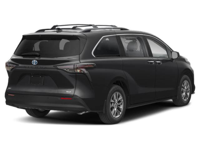 Used 2025 Toyota Sienna XLE AWD/4WD image 2