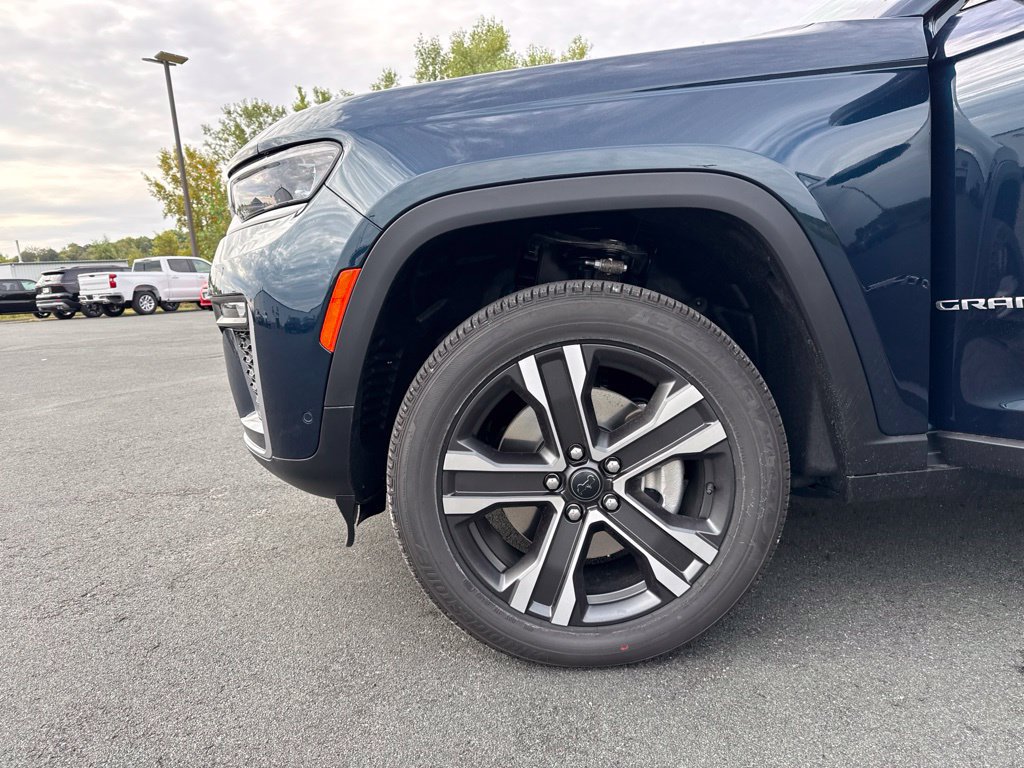 New 2027 Jeep Grand Cherokee L Limited AWD/4WD image 45