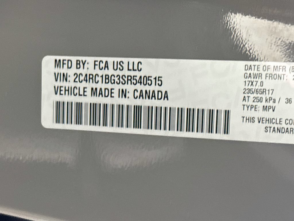 Used 2025 Chrysler Pacifica Select FWD image 37