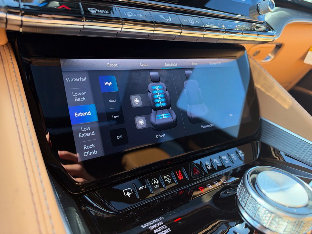 New 2027 Jeep Grand Wagoneer Summit AWD/4WD image 19