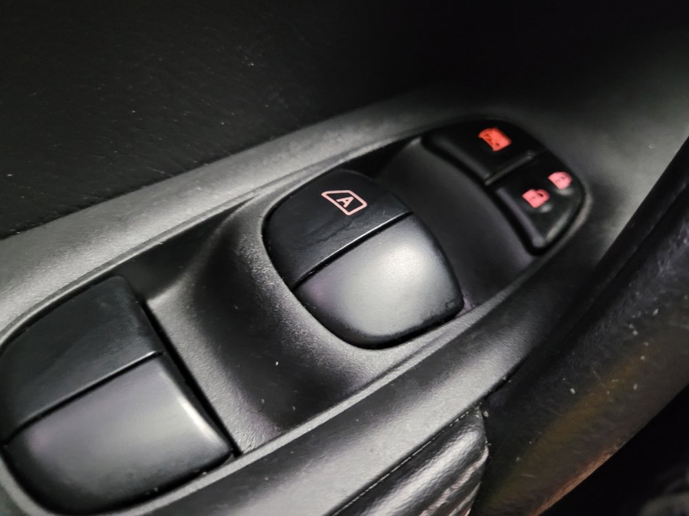 Used 2021 Nissan Rogue Sport SL image 27