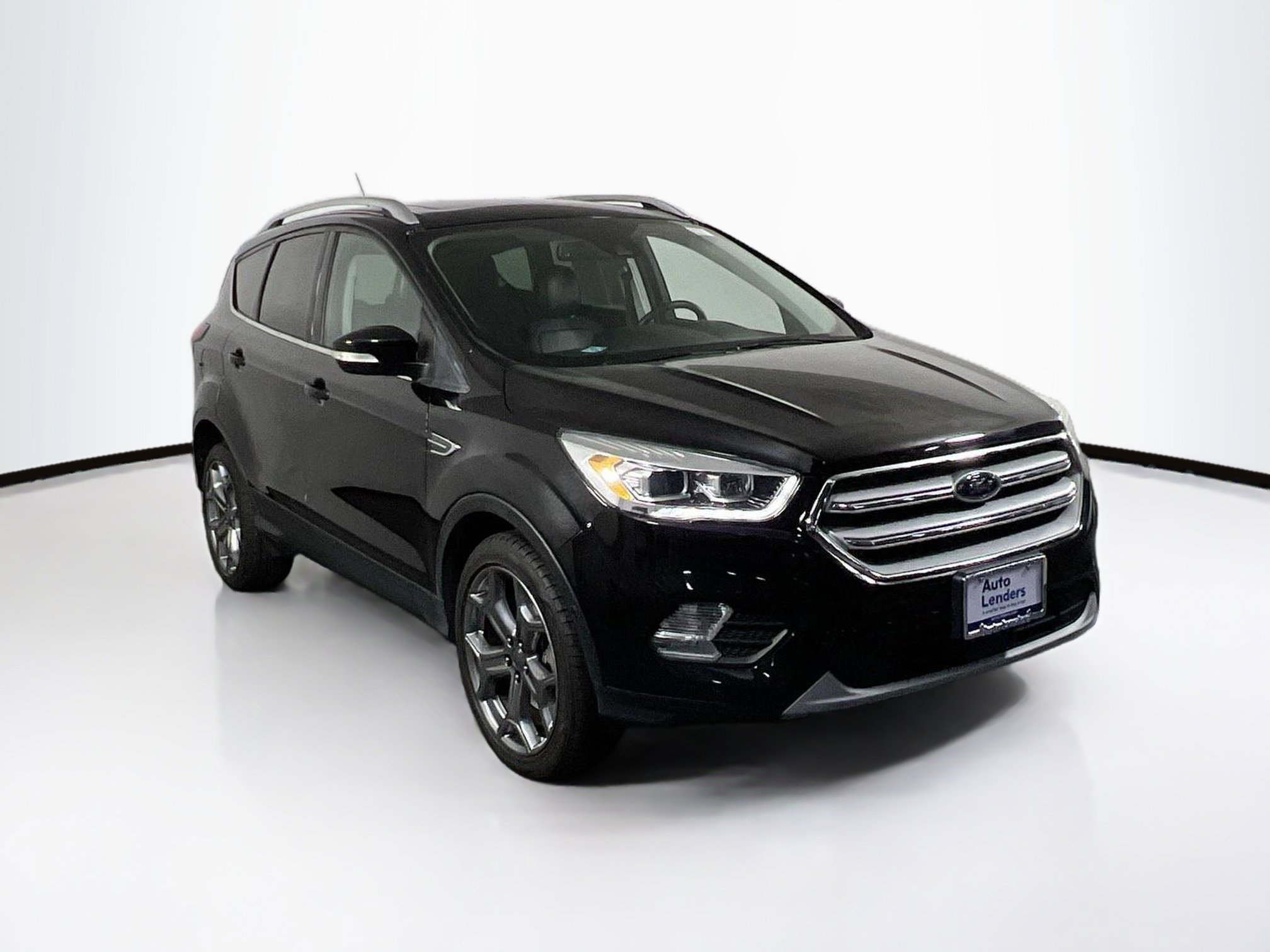 Used 2019 Ford Escape Titanium image 3