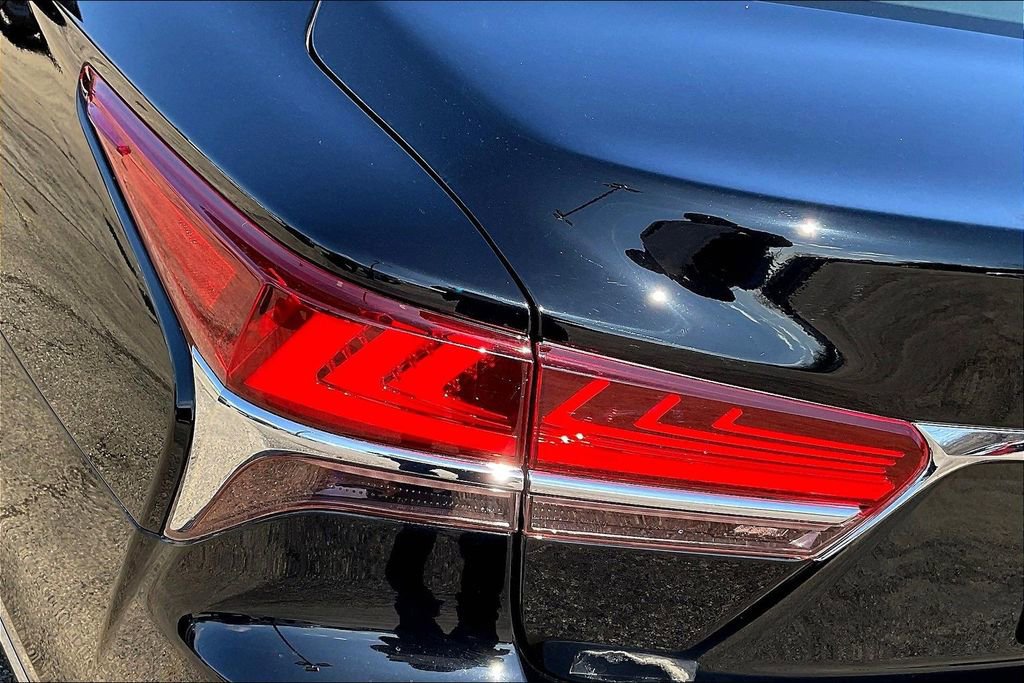 Used 2019 Lexus LS 500 AWD w/ Interior Upgrade Package image 23