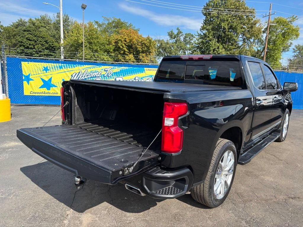 Used 2022 Chevrolet Silverado 1500 High Country w/ High Country Premium Package AWD/4WD image 6