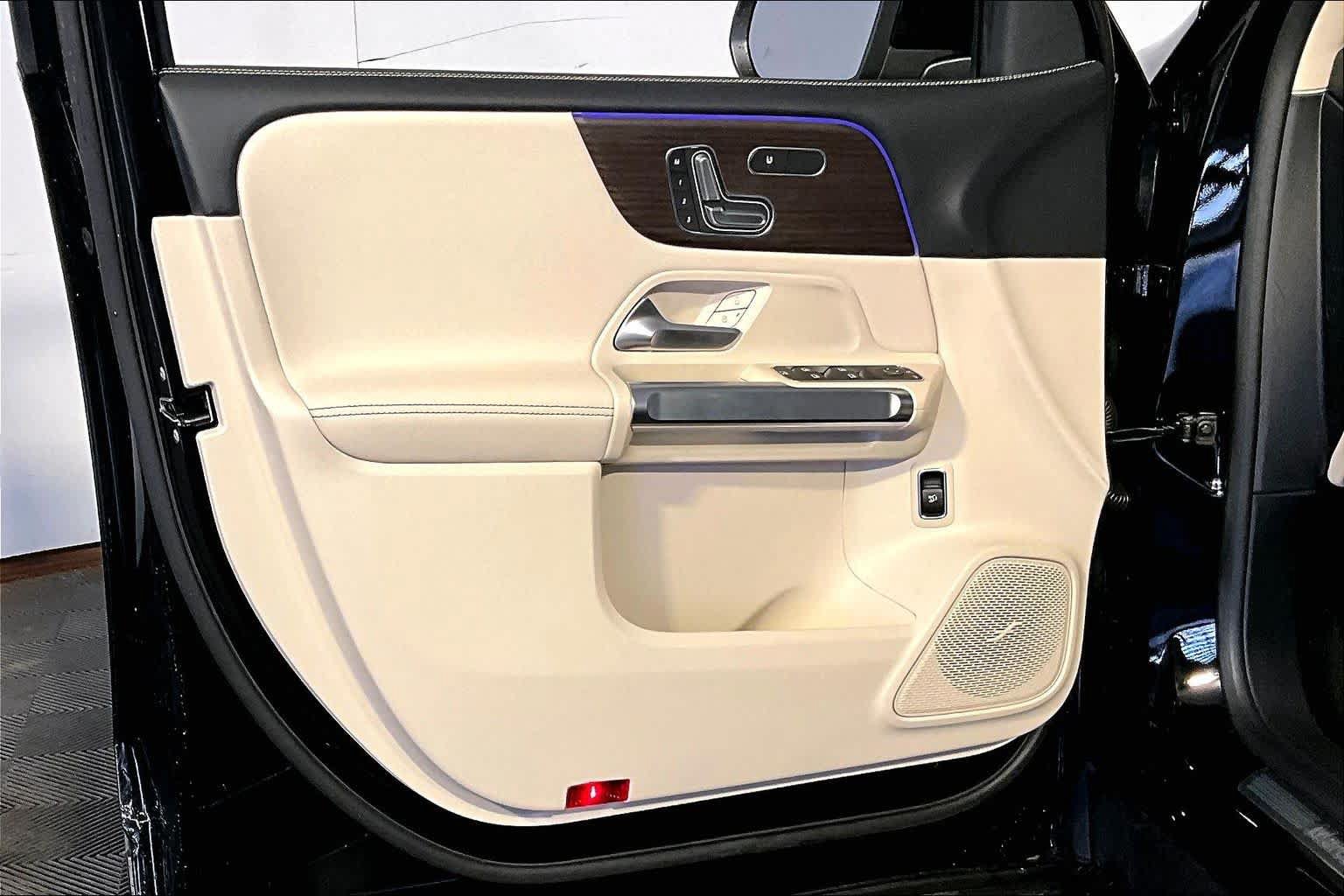 New 2026 Mercedes-Benz GLB 250 4MATIC image 11