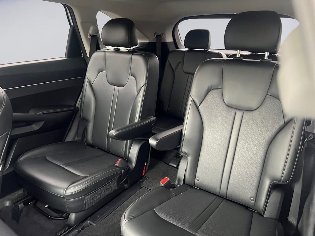 Used 2021 Kia Sorento EX w/ Panoramic Sunroof Package image 17