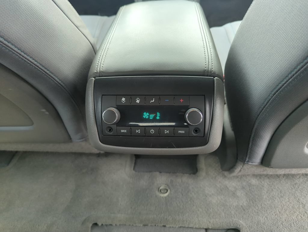 Used 2015 Chevrolet Traverse LT FWD image 33