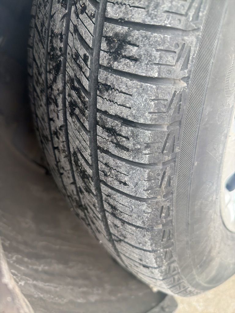 Used 2016 Chrysler Town & Country Touring image 10