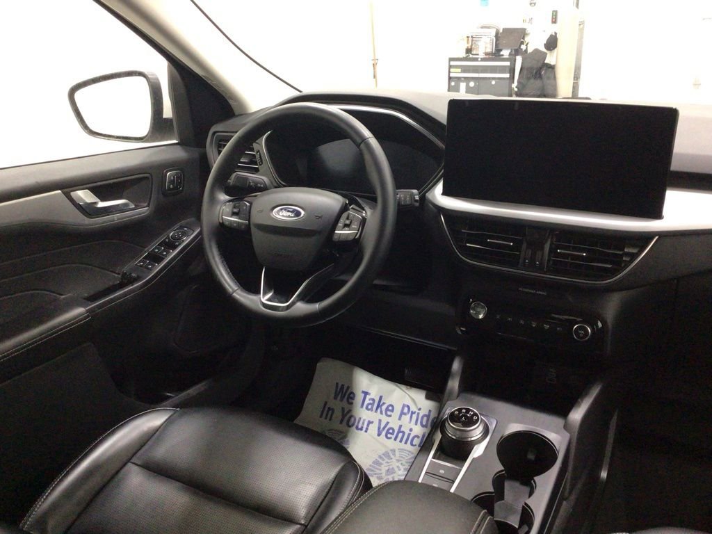 Used 2024 Ford Escape Platinum image 15