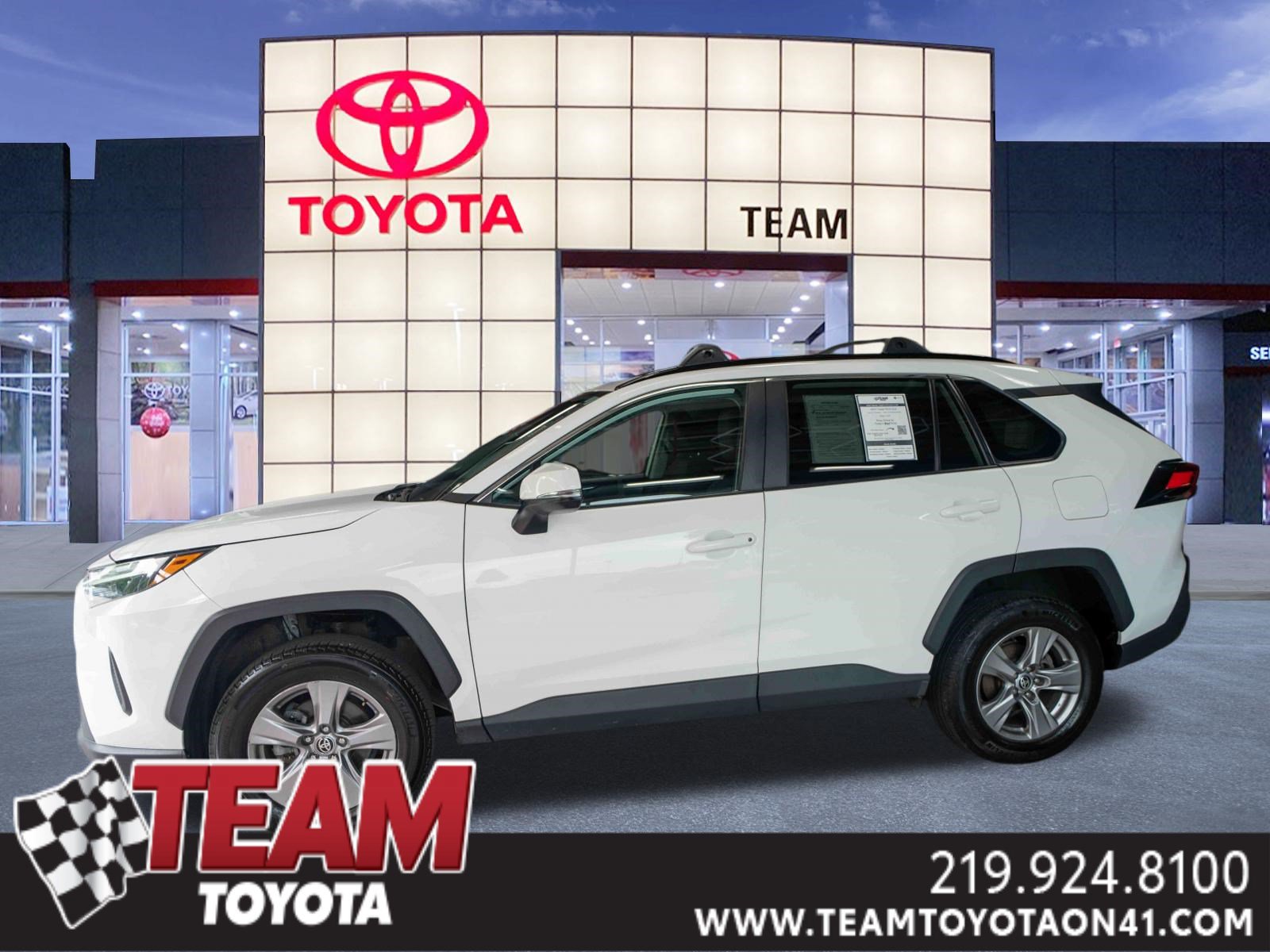 Used 2023 Toyota RAV4 XLE AWD/4WD image 1