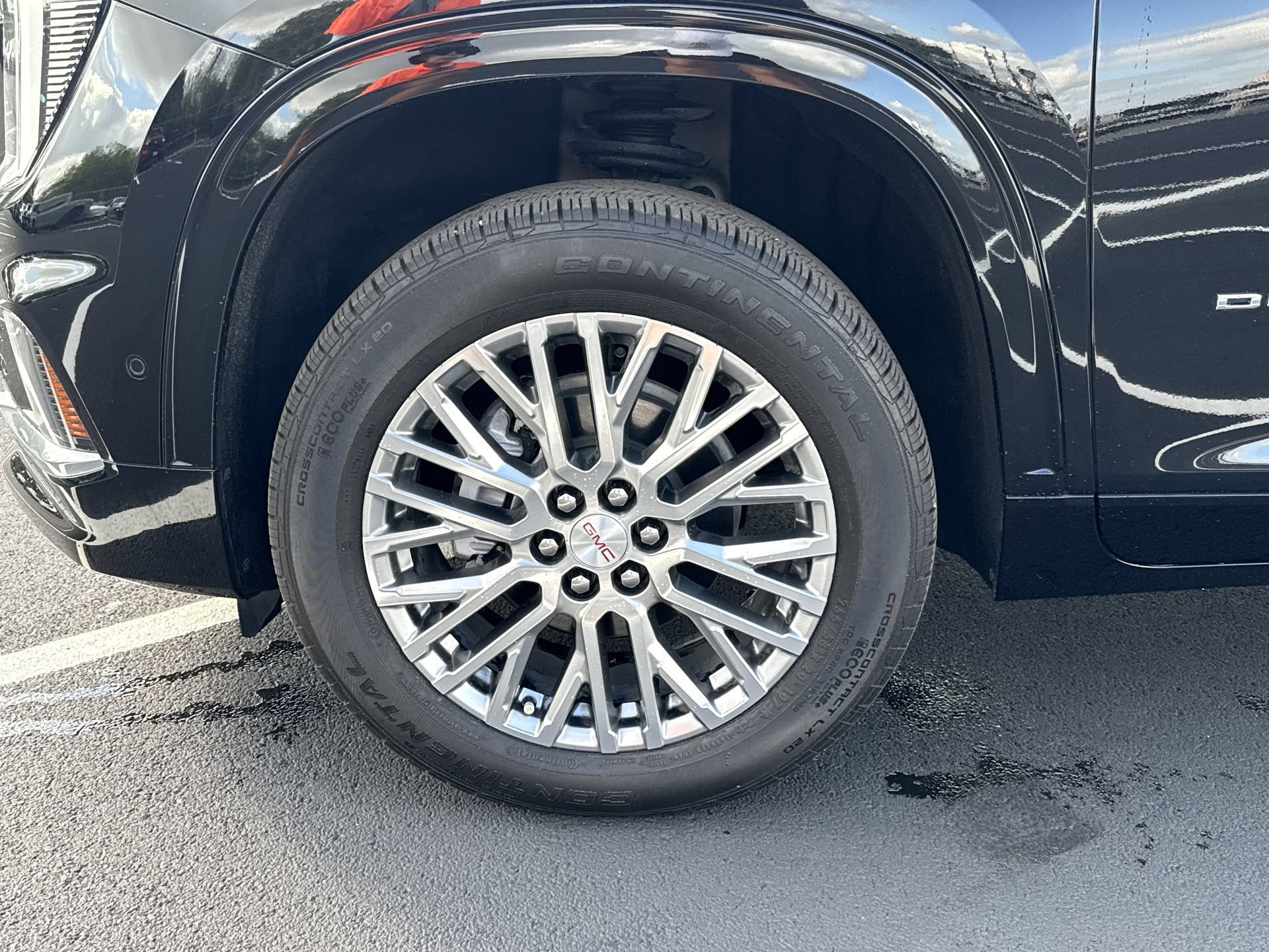 Used 2025 GMC Acadia Denali w/ Super Cruise Package FWD image 18