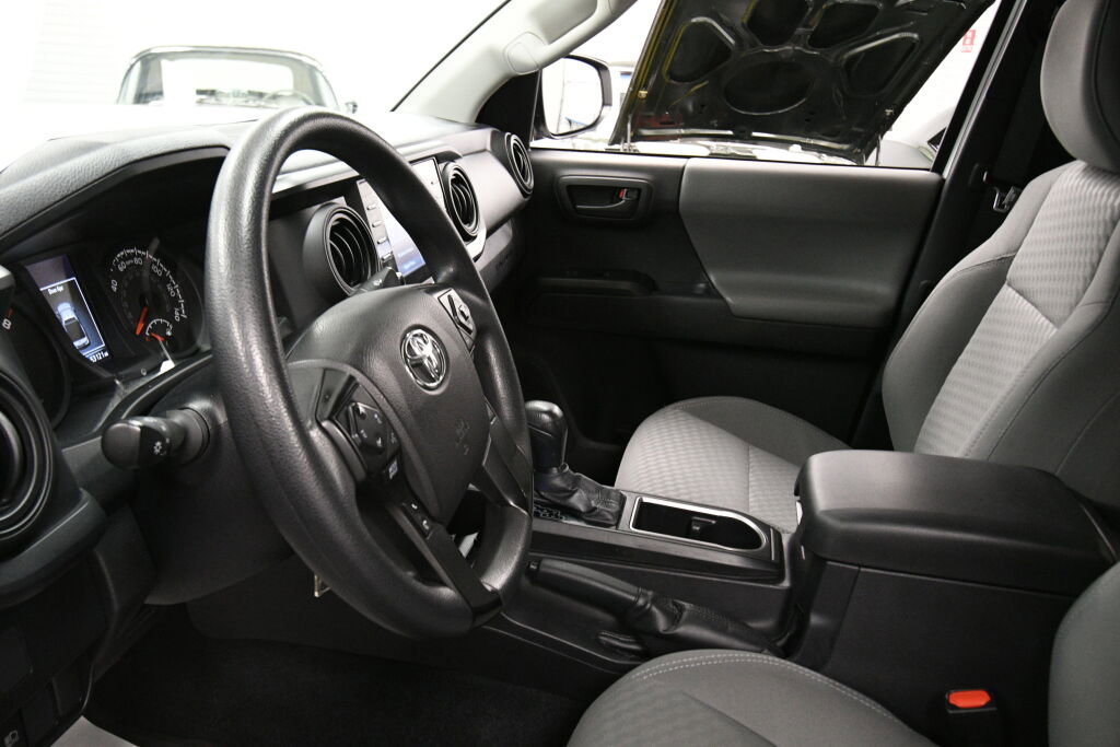 Certified 2021 Toyota Tacoma SR image 18