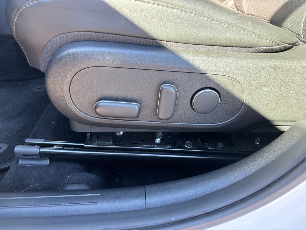 Certified 2025 Hyundai Kona Limited AWD/4WD image 13