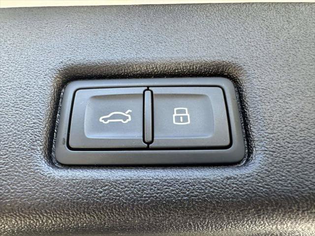 Used 2025 Audi Q5 Premium Plus w/ Premium Plus AWD/4WD image 11