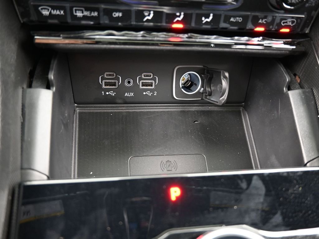 New 2025 Jeep Grand Cherokee Altitude image 21